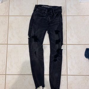 COPY - American Eagle black high rise ripped jeggings size 0